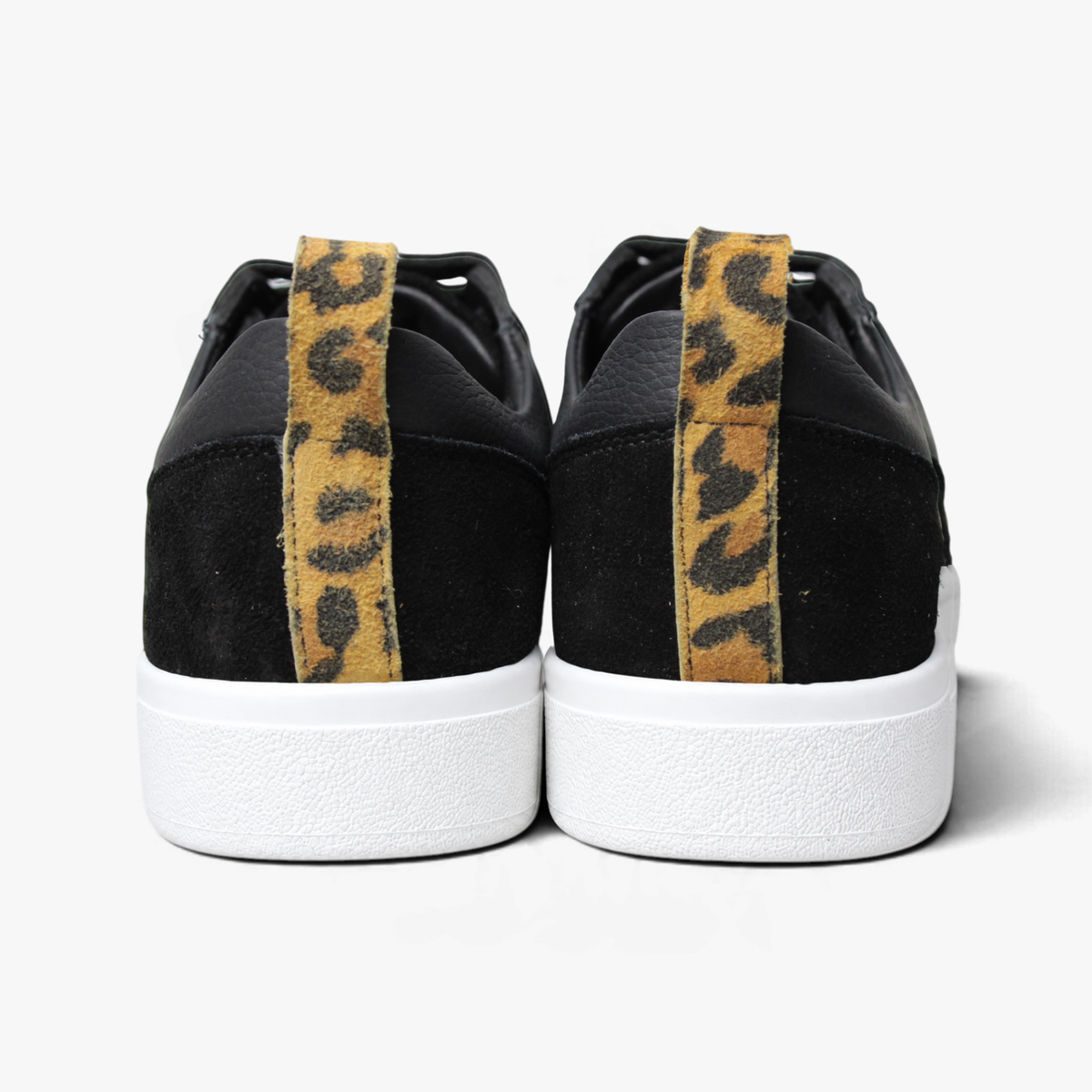 48006 Zapatilla Urbana Negro Print